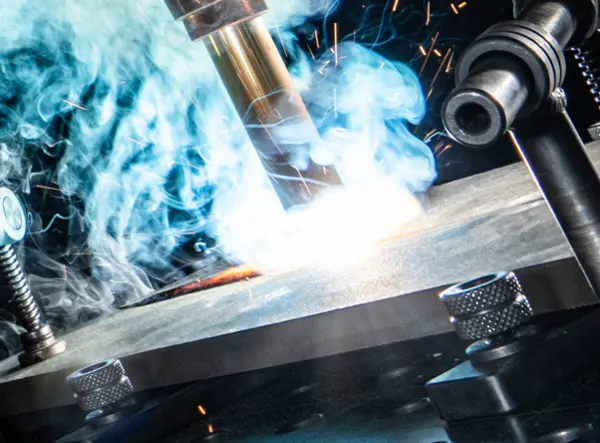 Less welding fumes and oxid layers